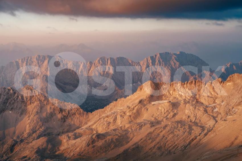 daniel sessler IyhdFcaRYqE unsplash