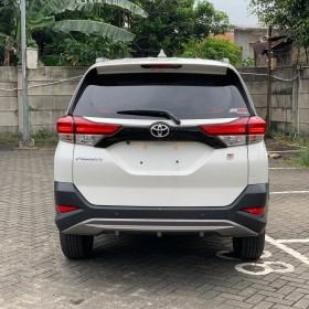 TOYOTA AVANZA